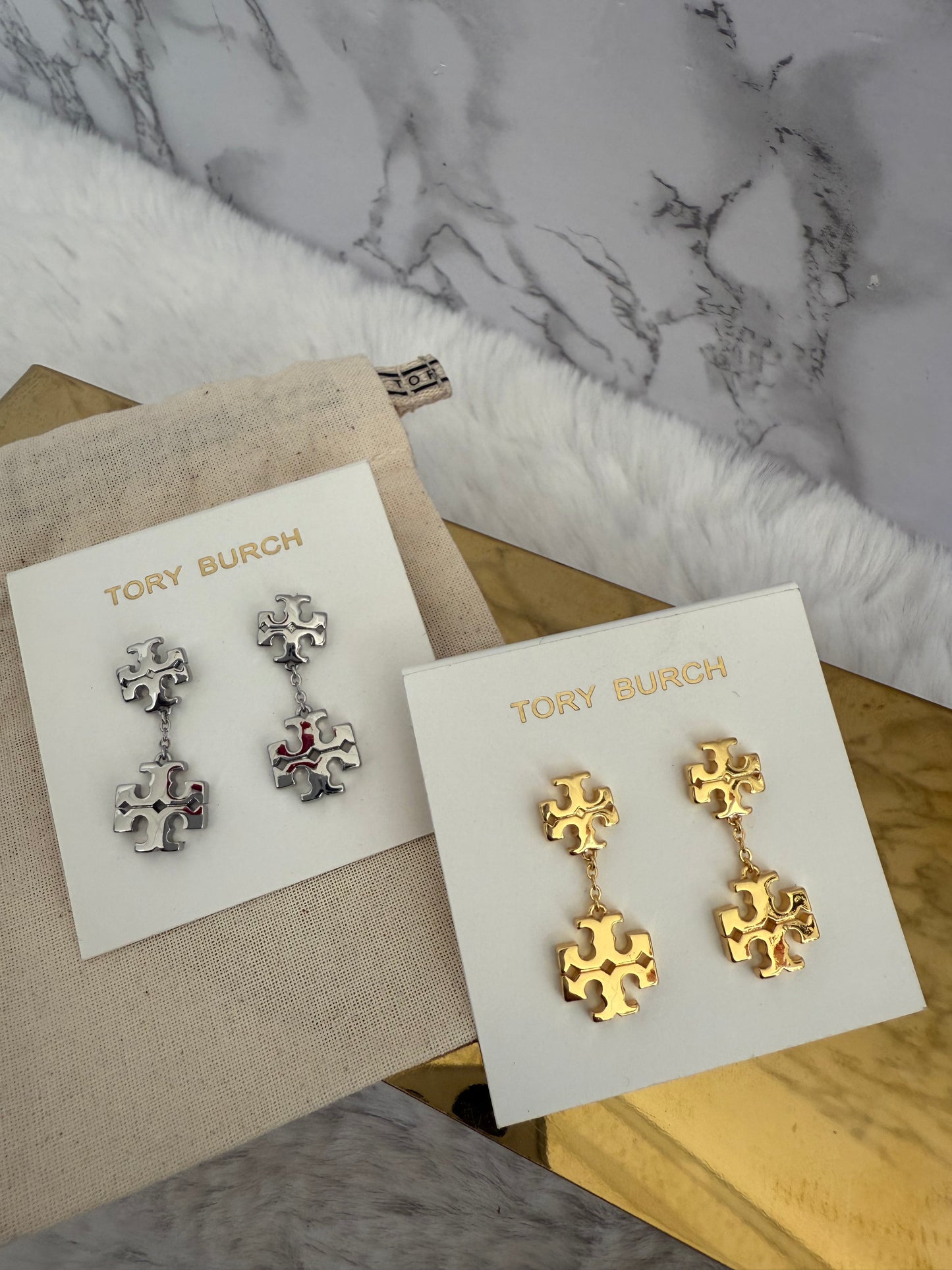 Aretes Tory Burch Kira Doble Logo
