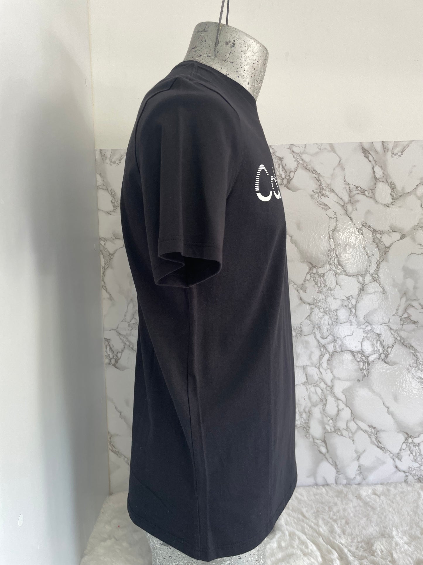 Playera de caballero marca Calvin Klein