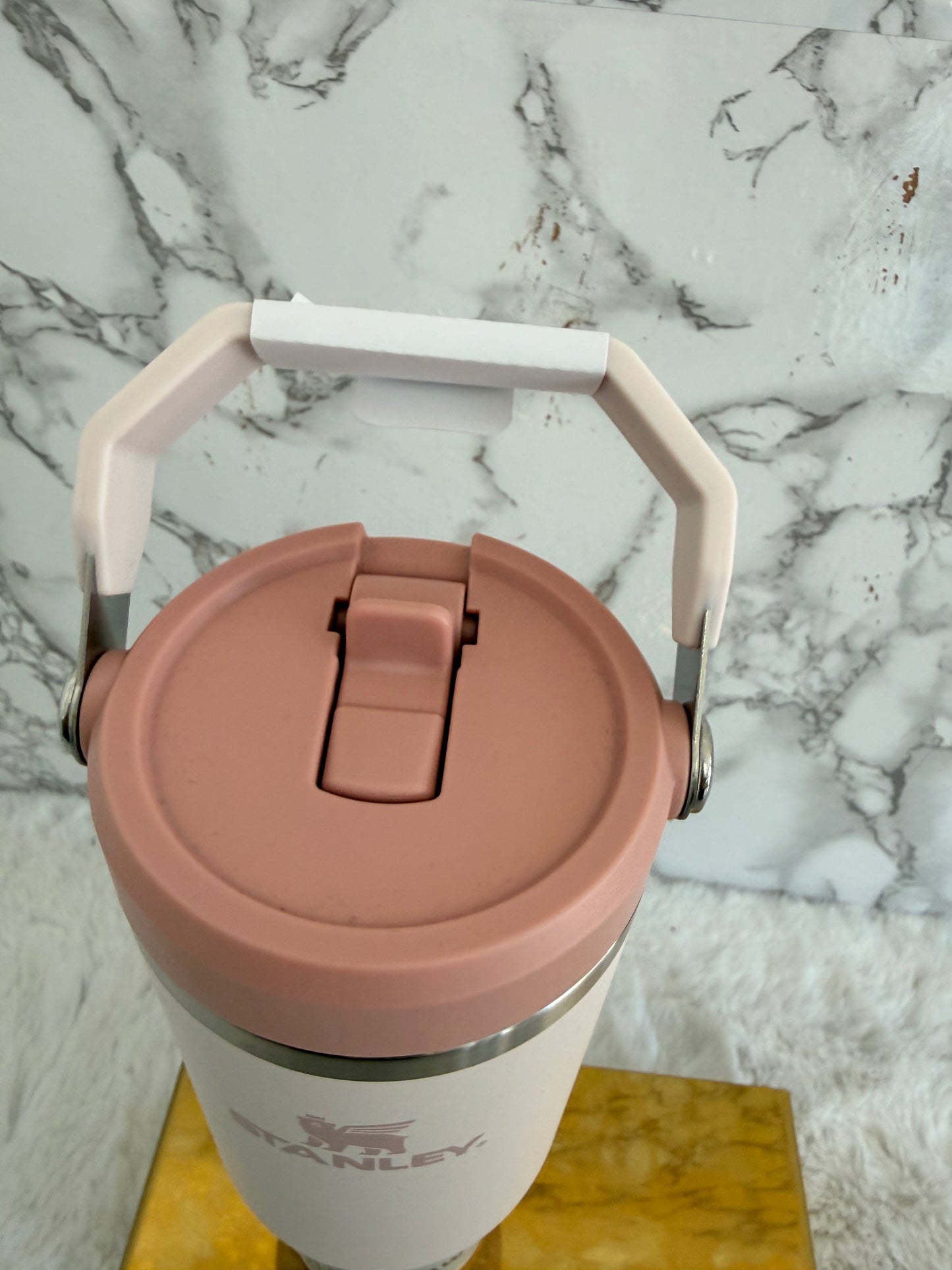 Termo Stanley 30 onzas color rosa pastel