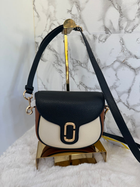 Bolsa crossbody chica marca Marc Jacobs