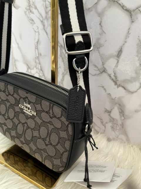 Bolsa crossbody chica 1 cierre marca Coach