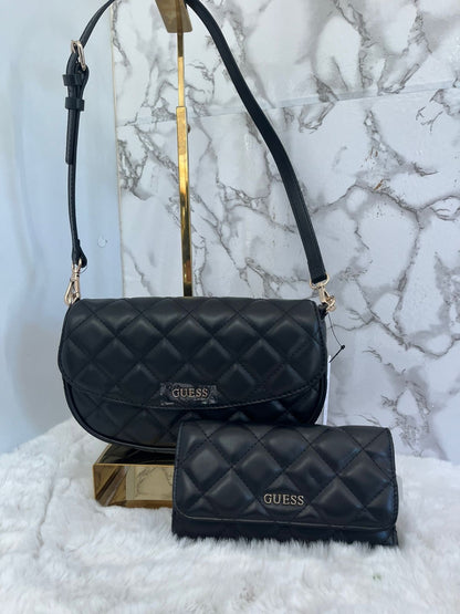 Bolsa crossbody negra marca Guess