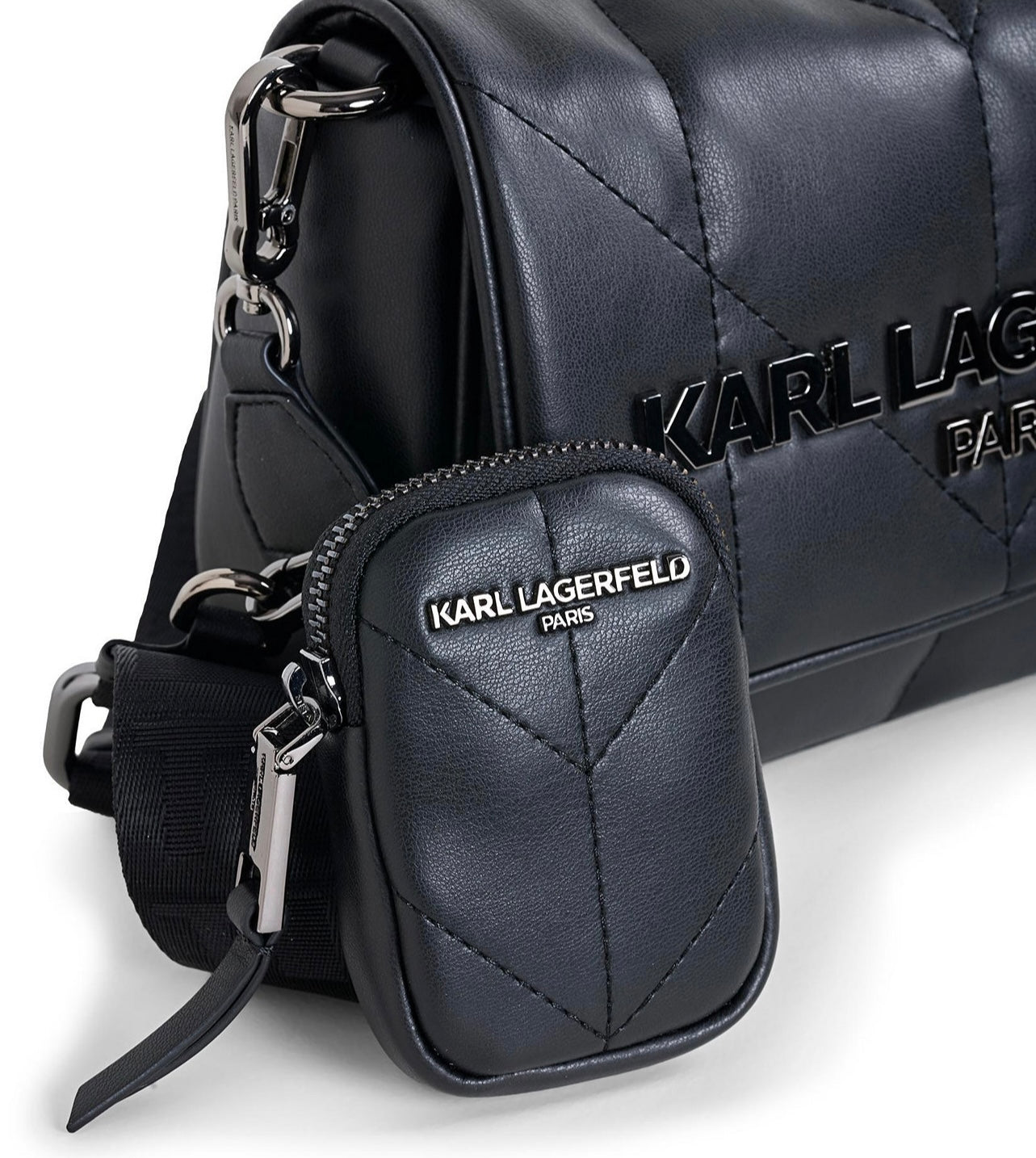 Bolsa negra marca Karl Lagerfeld