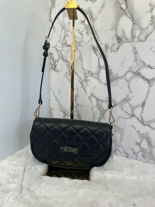 Bolsa crossbody negra marca Guess