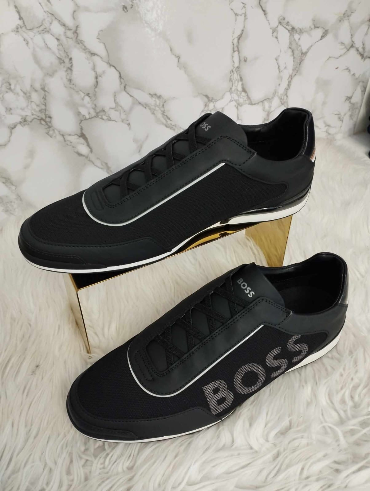 Tenis de caballero marca Hugo Boss