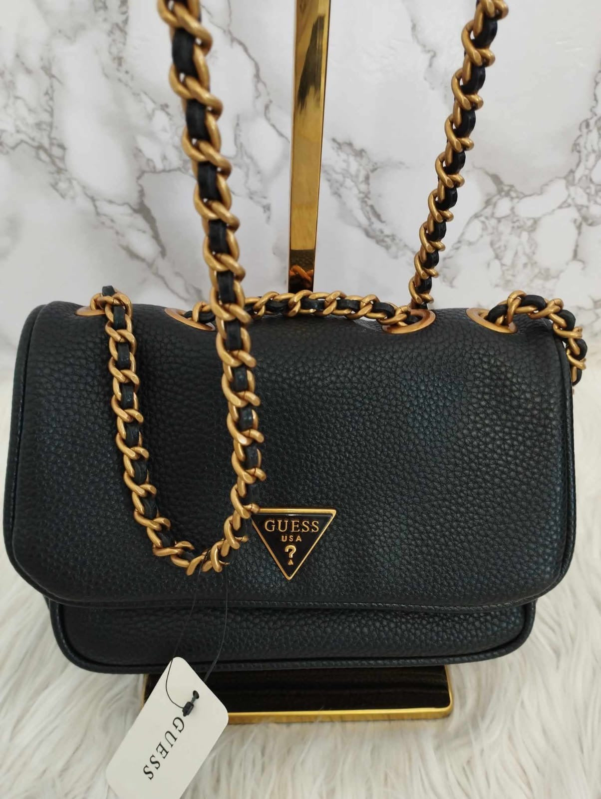 Bolsa tipo piel crossbody chica marca Guess