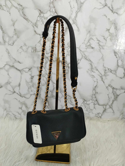 Bolsa tipo piel crossbody chica marca Guess