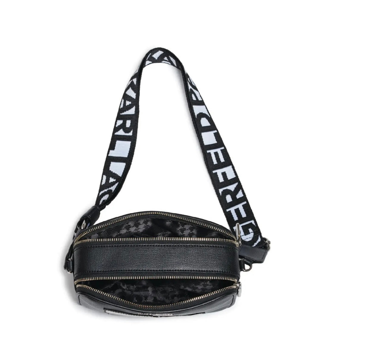 Bolsa tipo crossbody figuras color negro marca Karl Lagerfeld