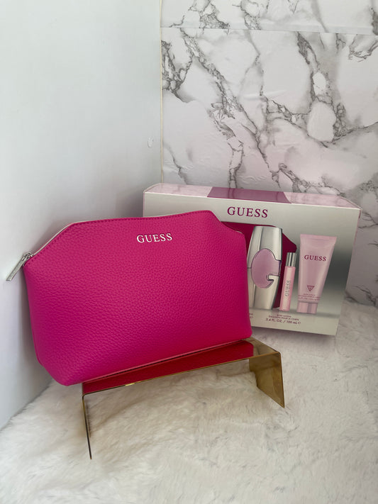 Perfume de dama rosa marca Guess