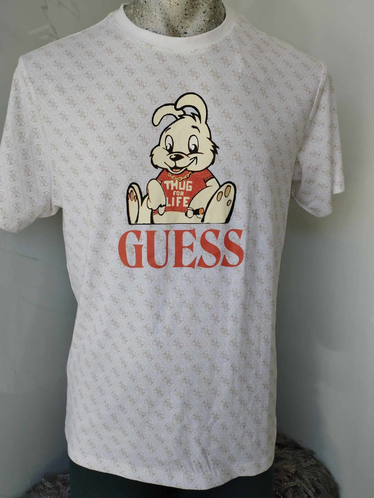 Playera de caballero marca Guess