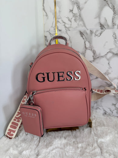 Mochila chica color coral marca Guess - Main Image
