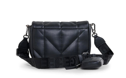 Bolsa negra marca Karl Lagerfeld
