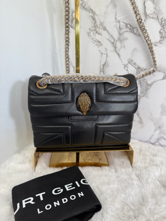 Bolsa CROSSBODY tipo piel color negro marca Kurt Geiger