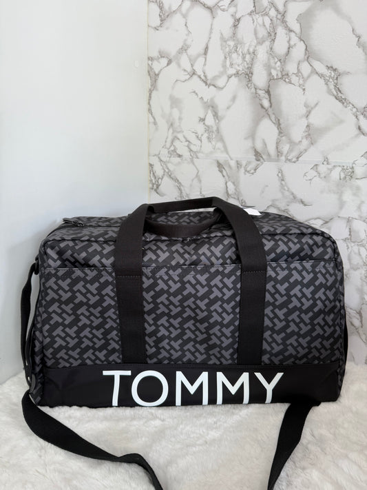 Maleta grande en tela marca Tommy