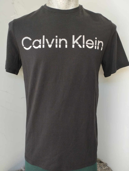 Playera de caballero marca Calvin Klein