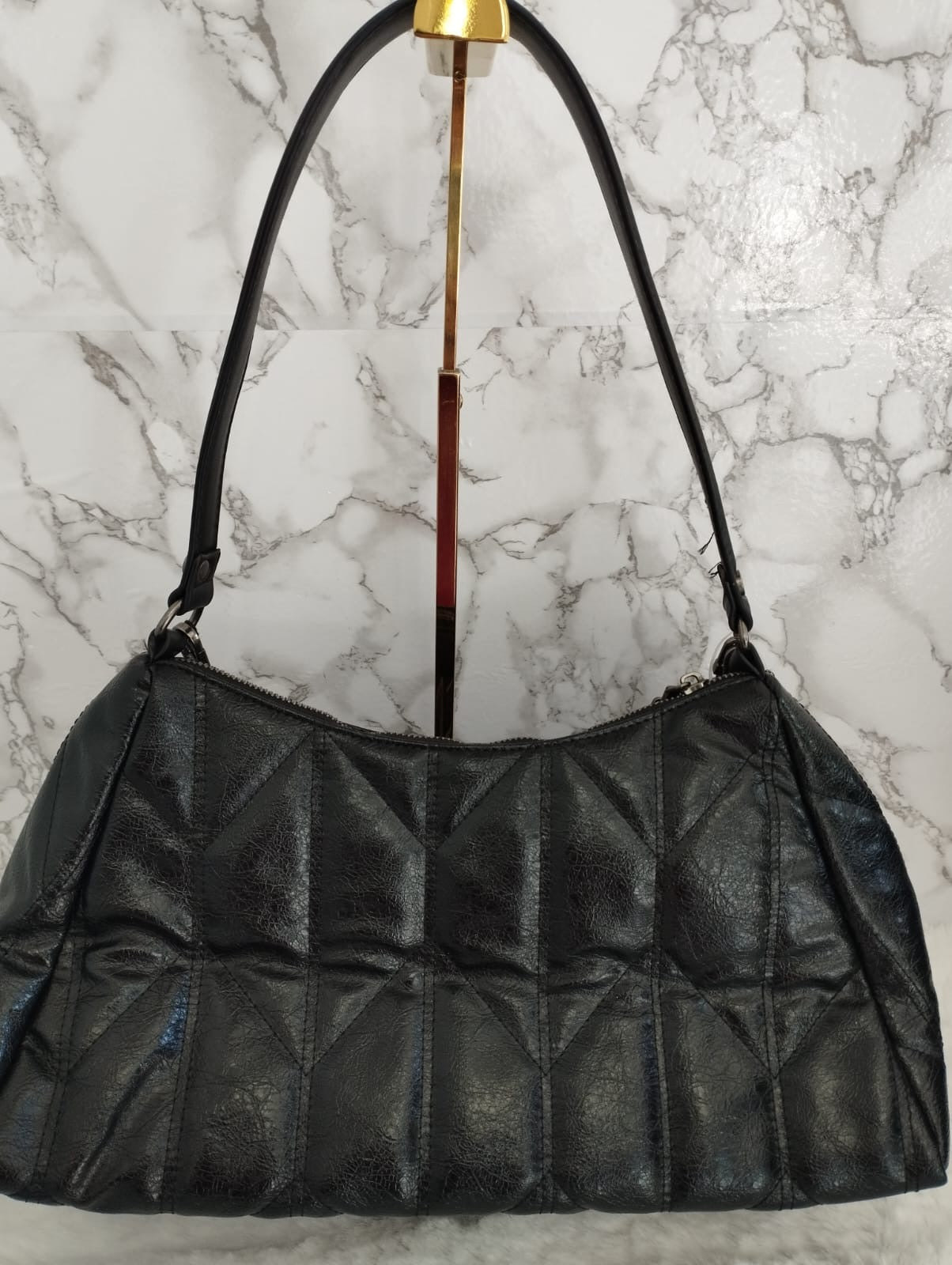 Bolsa grande Steve Madden negra tipo piel