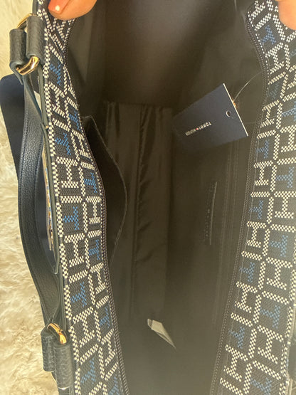 Bolsa grande grabada marca Tommy Hilfiger grande