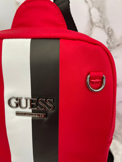 Bolso de caballero marca Guess tipo nylon