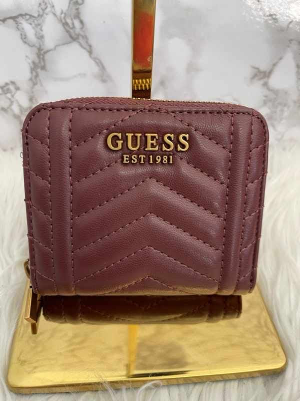 Cartera dama marca Guess