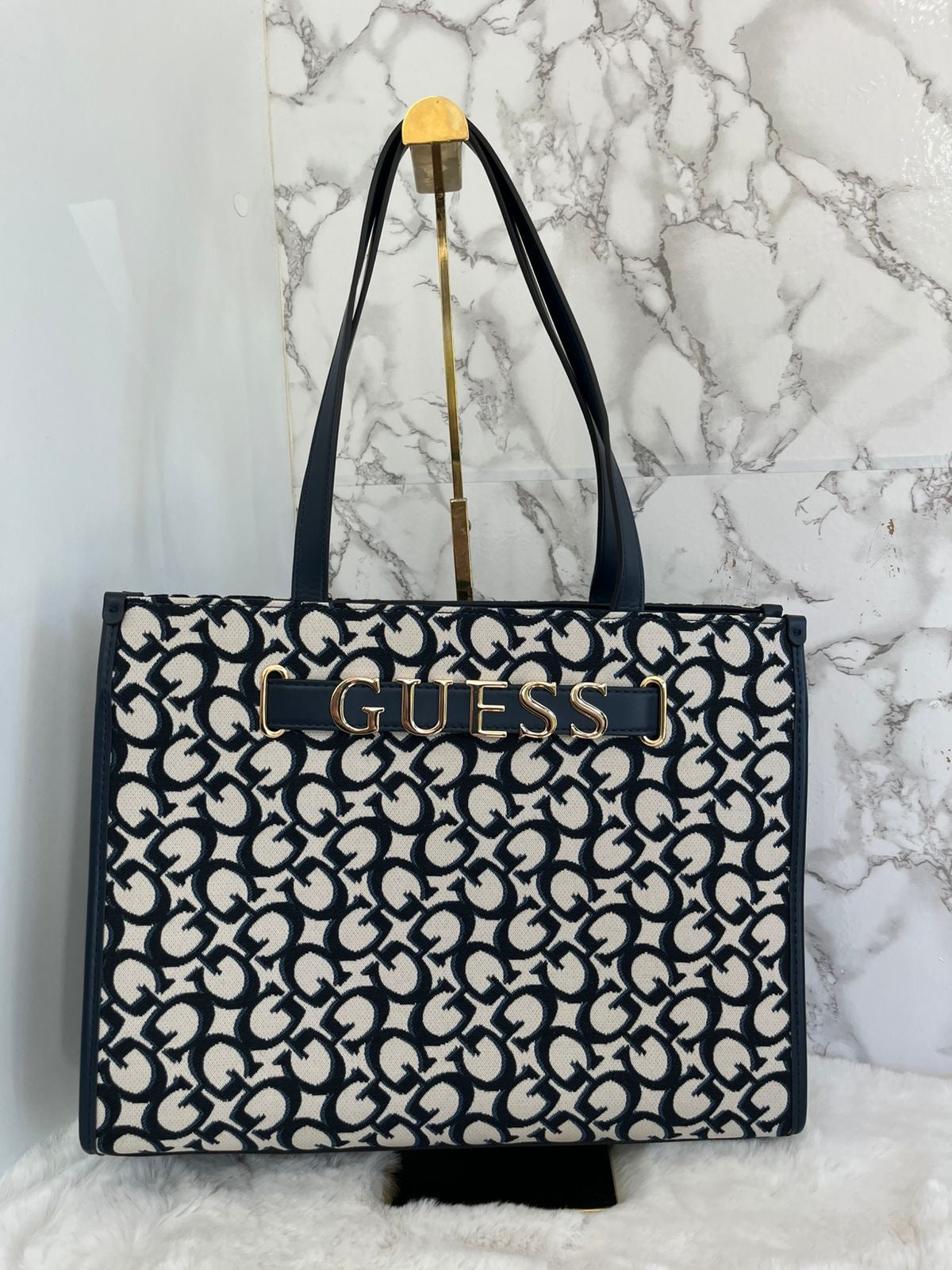 Bolsa grande en tela tote marca Guess