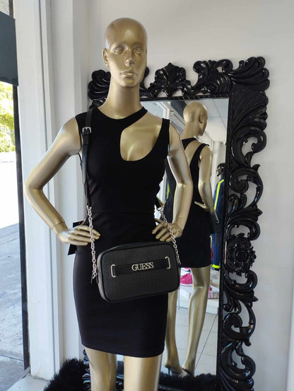 Bolsa crossbody negra grabada marca Guess