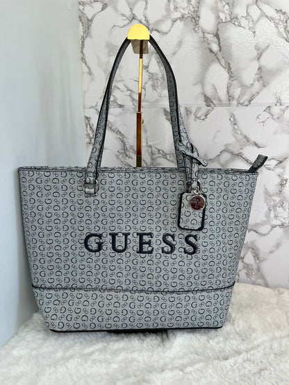 Bolsa grande clásica marca Guess