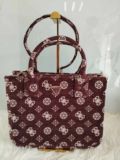 Bolsa tote tela grabada marca Guess