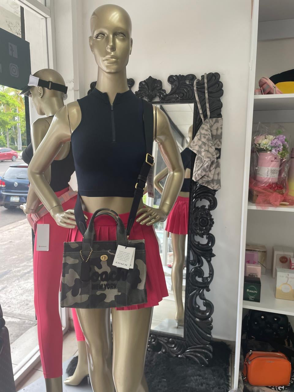 Bolsa tote Coach Cargo con estampado de camuflaje. Tamaño chico