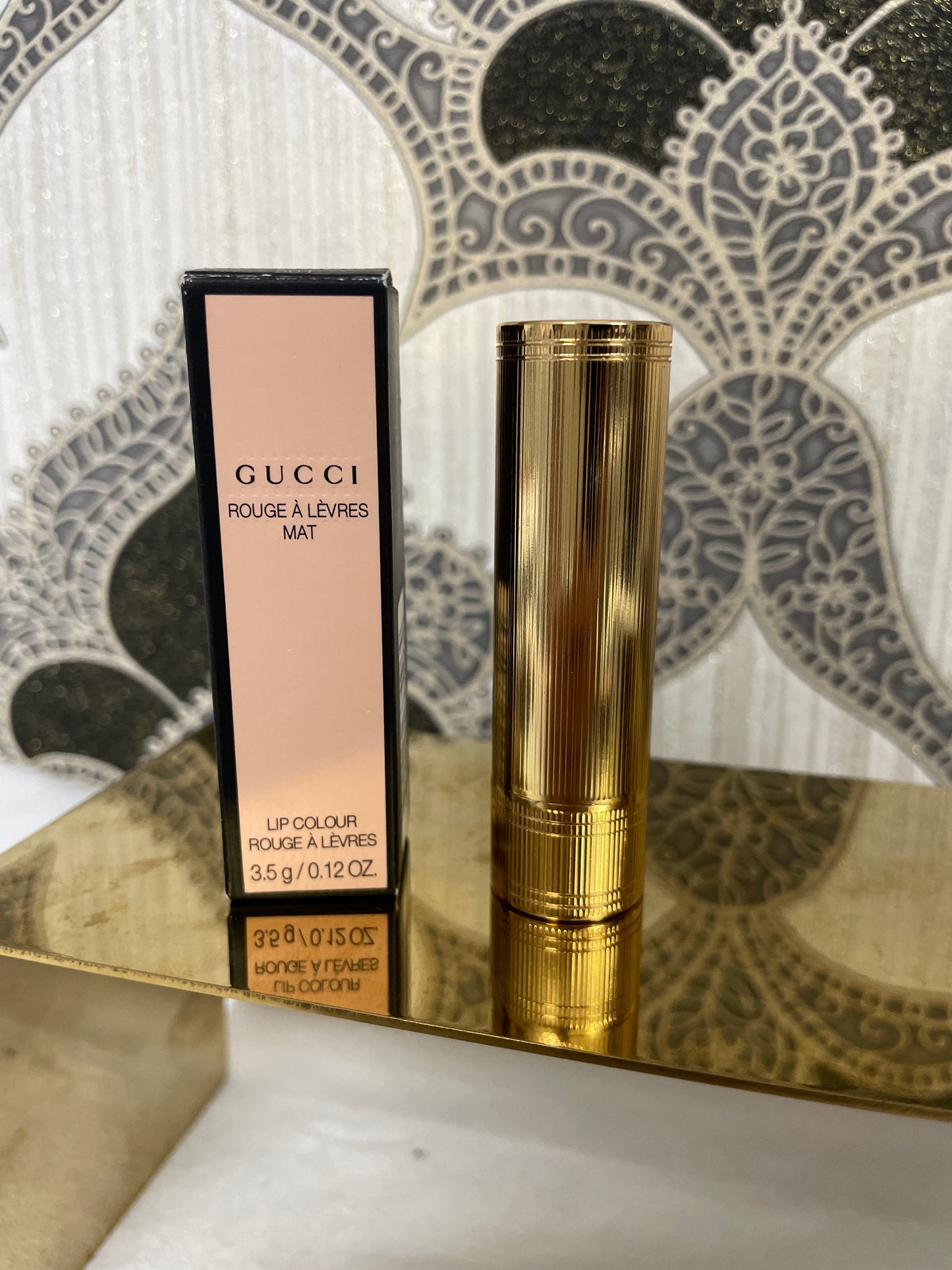 Gucci Rouge a levres mat 504 myra crimson