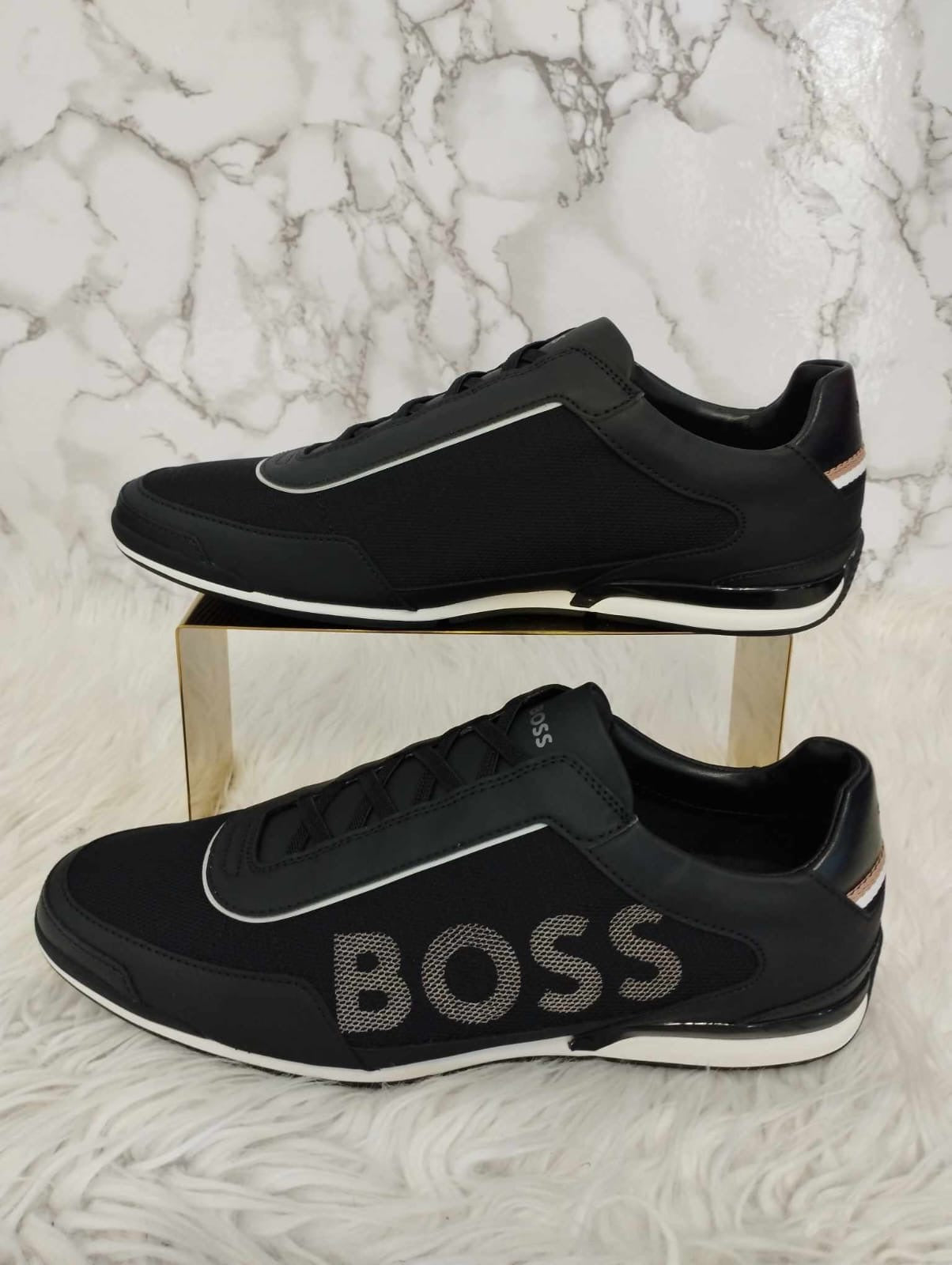 Tenis de caballero marca Hugo Boss