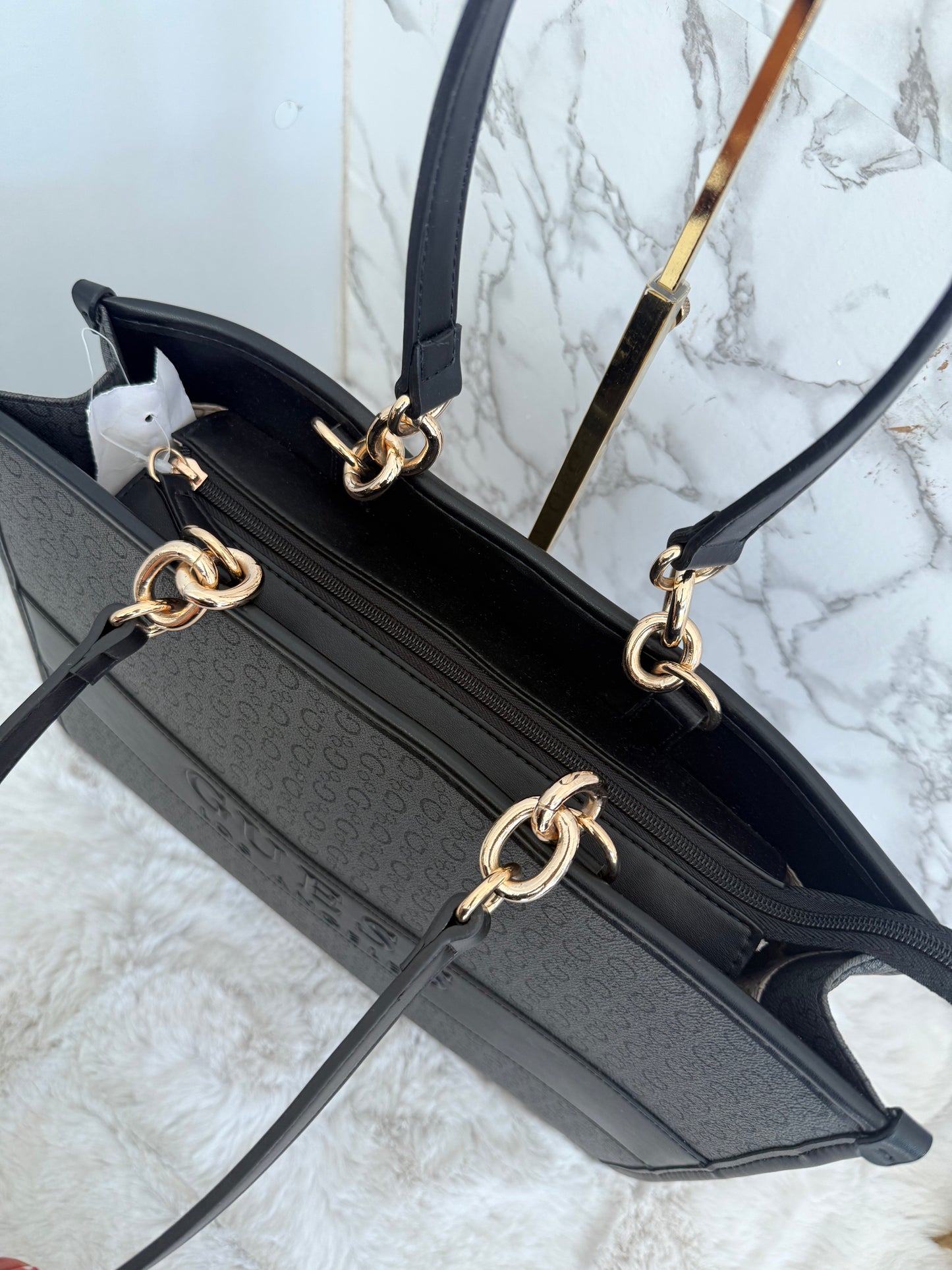 Bolsa tote Guess negra grande grabada