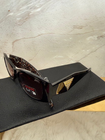 Lentes unisex marca Guess con estuche de bolsa