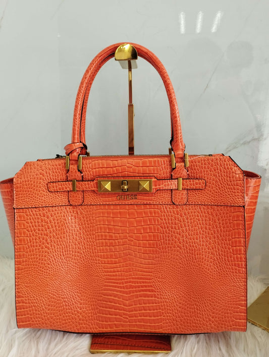 BOLSA COLOR NARANJA MARCA GUESS